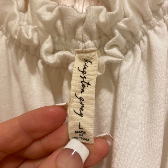 White romper - Picture 2 of 4